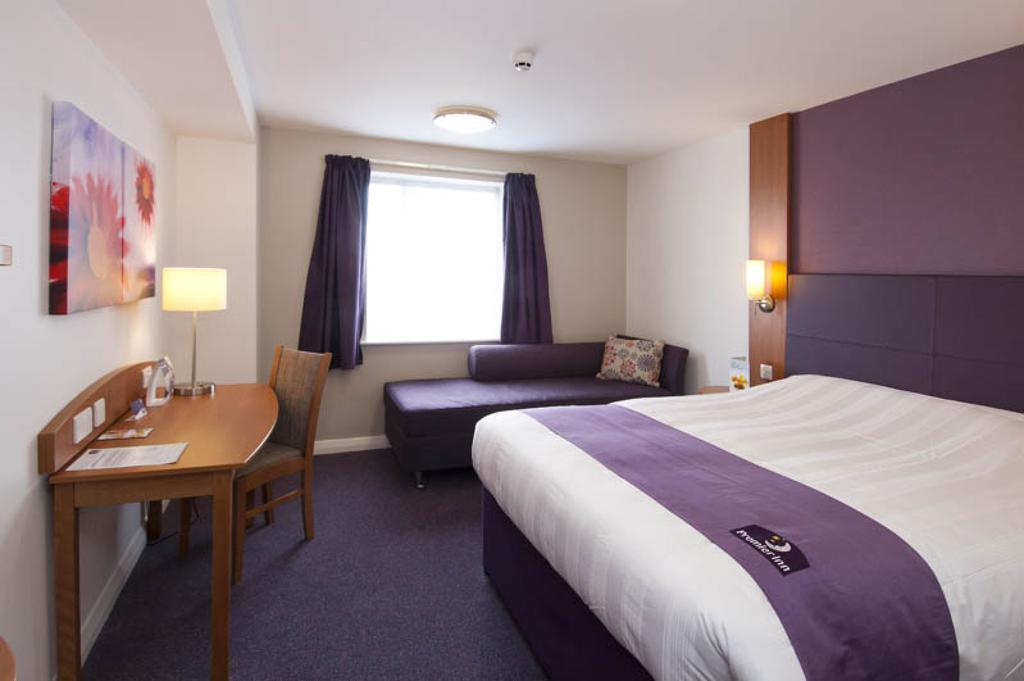 Premier Inn Birmingham City - Waterloo St 客房 照片